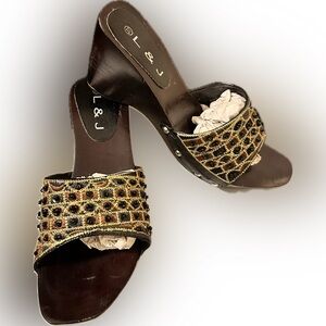 NEW Women’s Clog Sandal